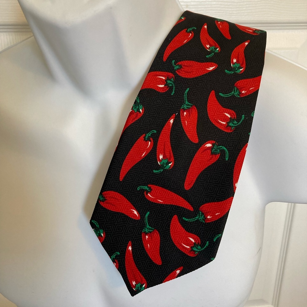 VTG Marco Polo Red Chile Pepper Italian Style Necktie